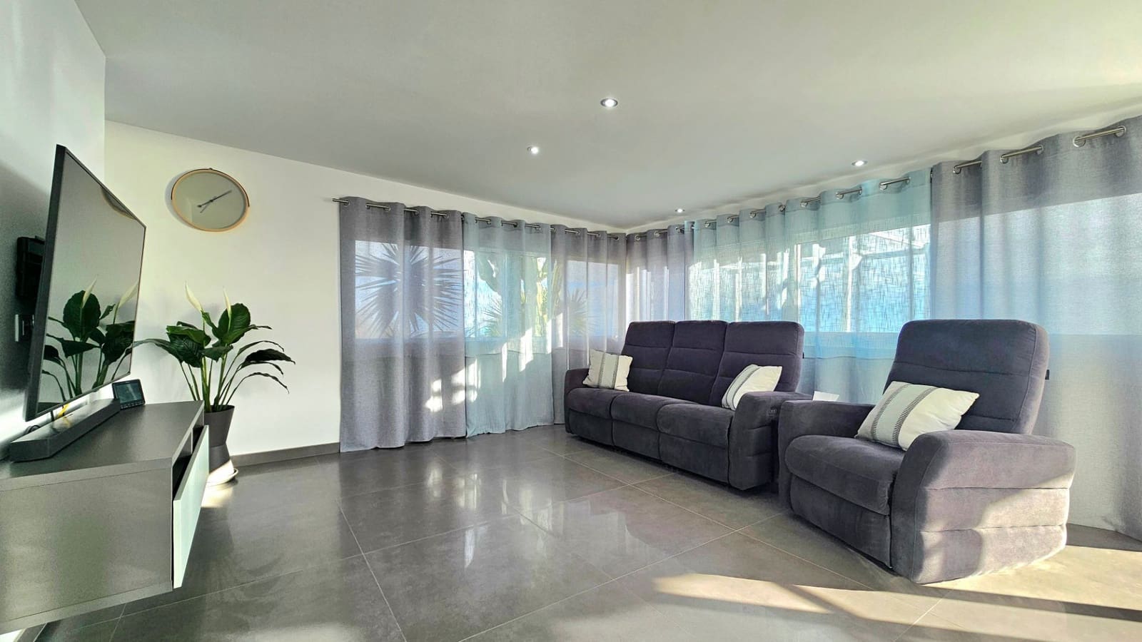 6 soveværelse Finca/Landehus til salg i Guia de Isora med swimmingpool - € 1.200.000 (Ref: 9188103)