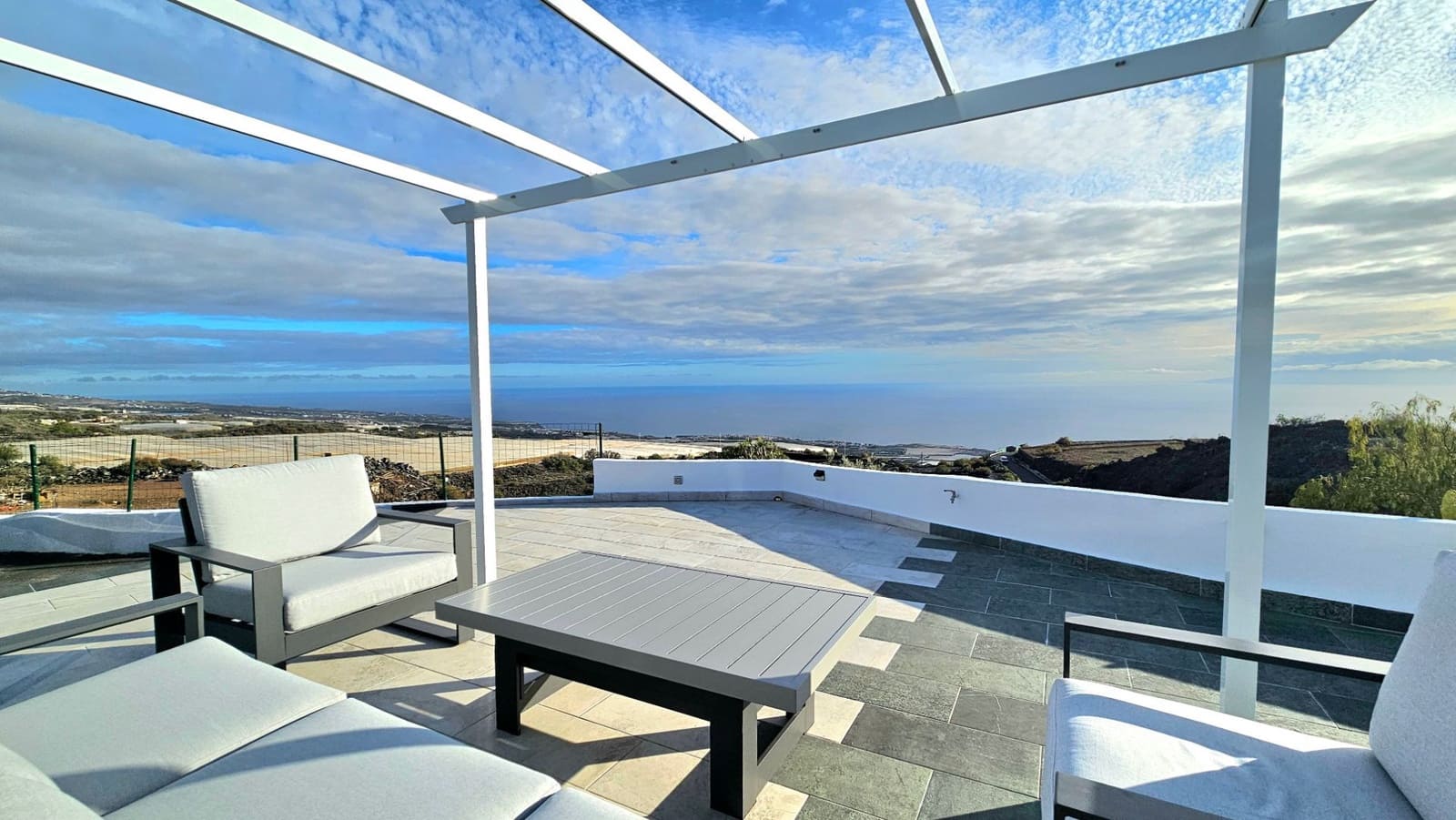 6 soveværelse Finca/Landehus til salg i Guia de Isora med swimmingpool - € 1.200.000 (Ref: 9188103)