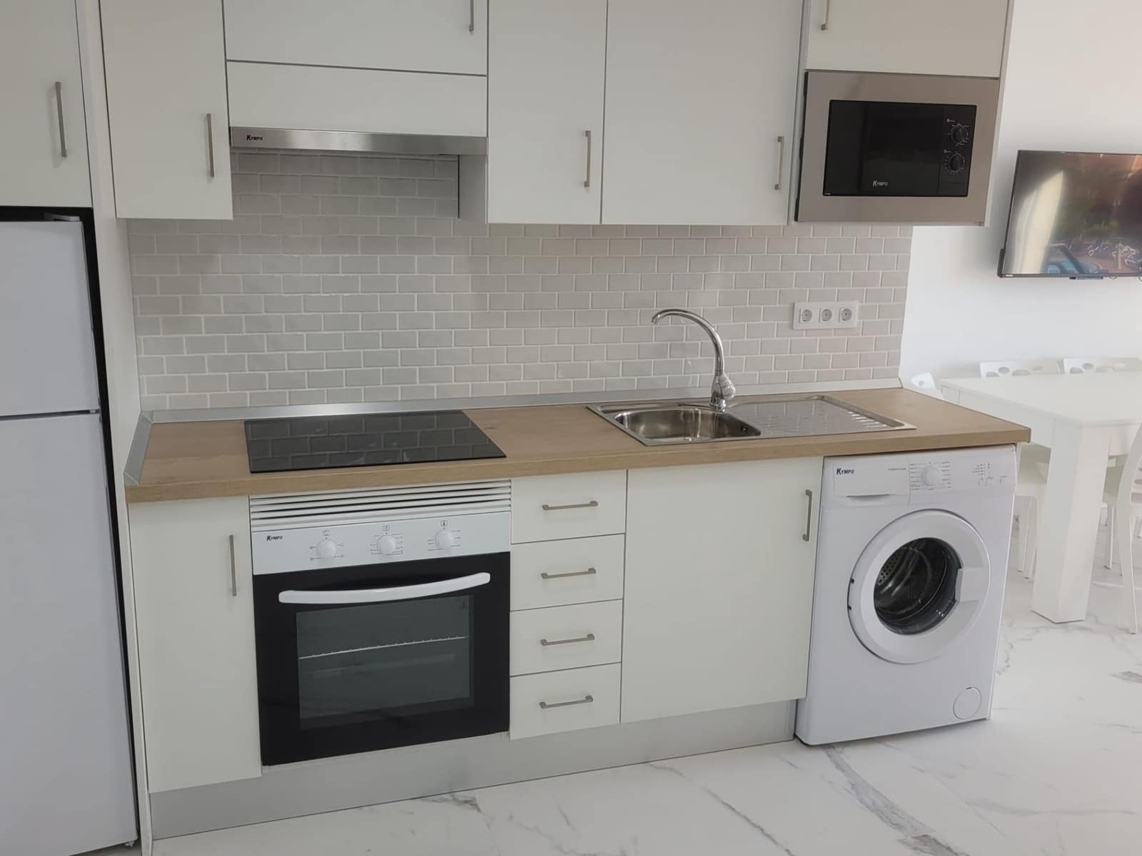 2 soveværelse Lejlighed til salg i Los Cristianos med swimmingpool - € 330.000 (Ref: 9188104)