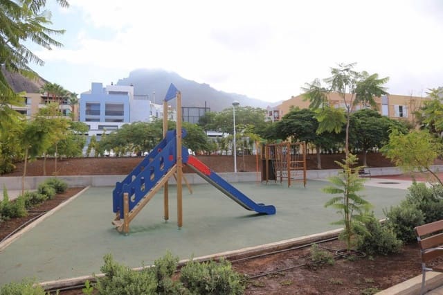 4 slaapkamer Huis te koop in El Madroñal, Adeje met zwembad garage - € 650.000 (Ref: 9193560)