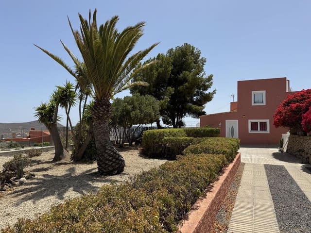 4 soveværelse Finca/Landehus til salg i Charco del Pino, Granadilla de Abona med garage - € 595.000 (Ref: 9195307)