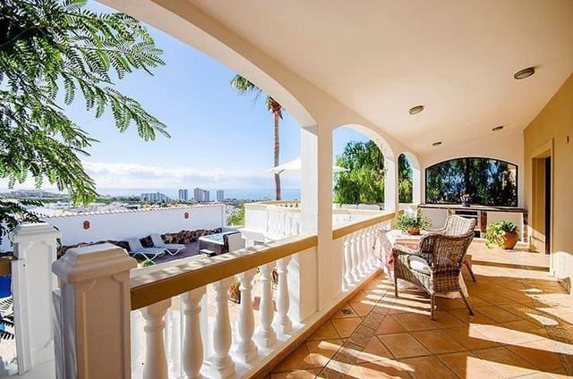 4 soveværelse Villa til salg i Callao Salvaje, Adeje med swimmingpool garage - € 875.000 (Ref: 9202226)