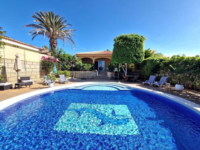 3 soveværelse Villa til salg i Callao Salvaje, Adeje med swimmingpool - € 749.000 (Ref: 9242732)