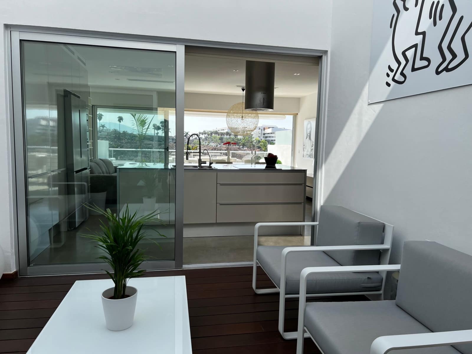 3 soveværelse Lejlighed til salg i La Caleta med swimmingpool - € 1.275.000 (Ref: 9246380)