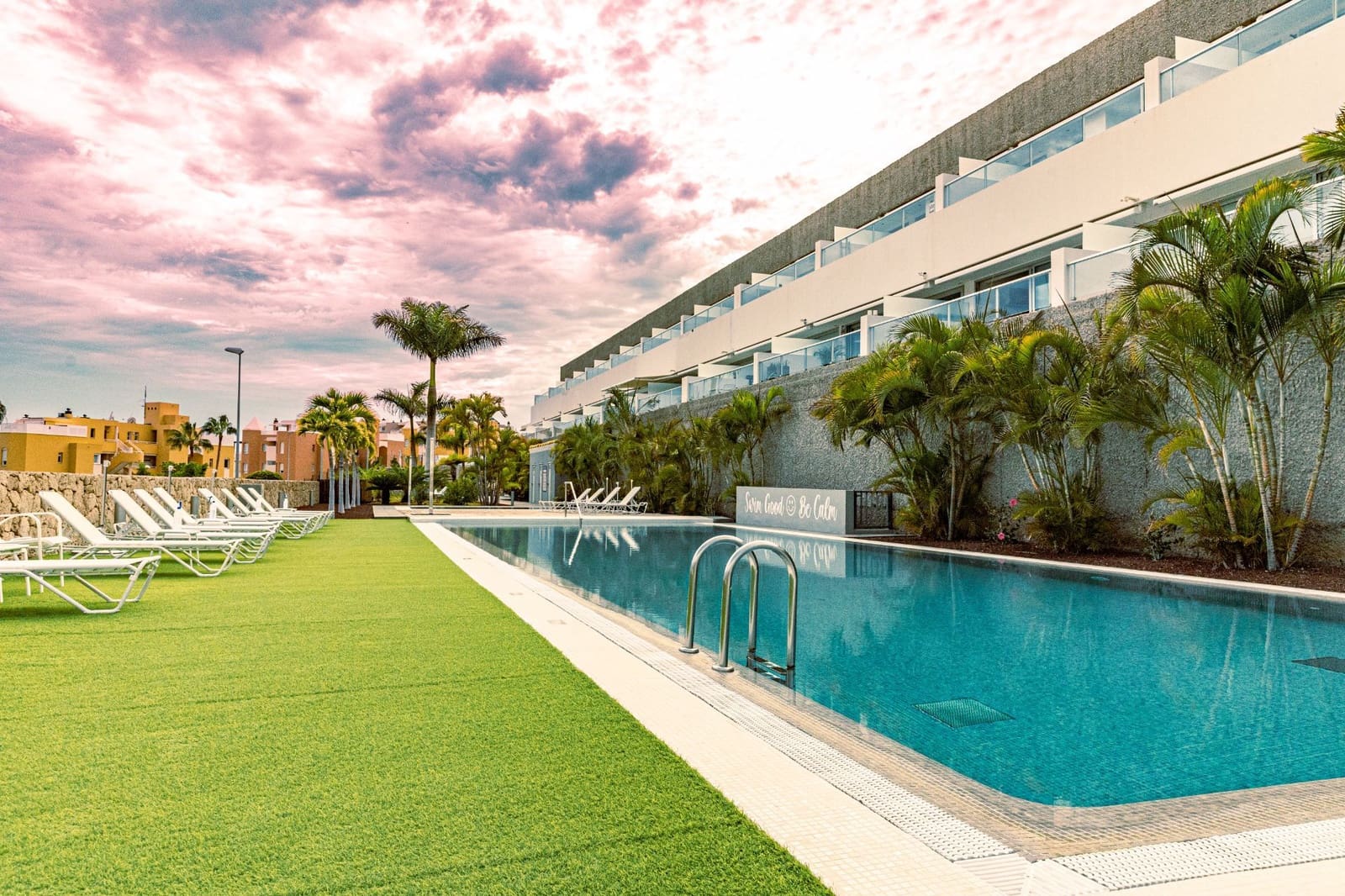 3 soveværelse Penthouse til salg i La Caleta med swimmingpool garage - € 1.650.000 (Ref: 9246381)