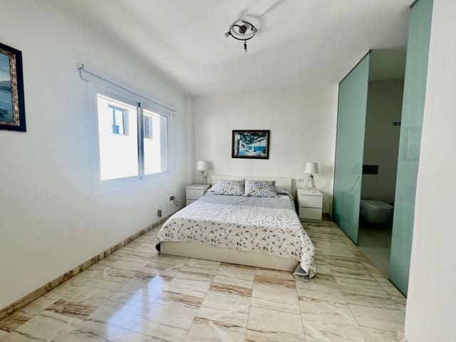 4 slaapkamer Huis te koop in La Caleta, Valverde met garage - € 1.650.000 (Ref: 9246382)