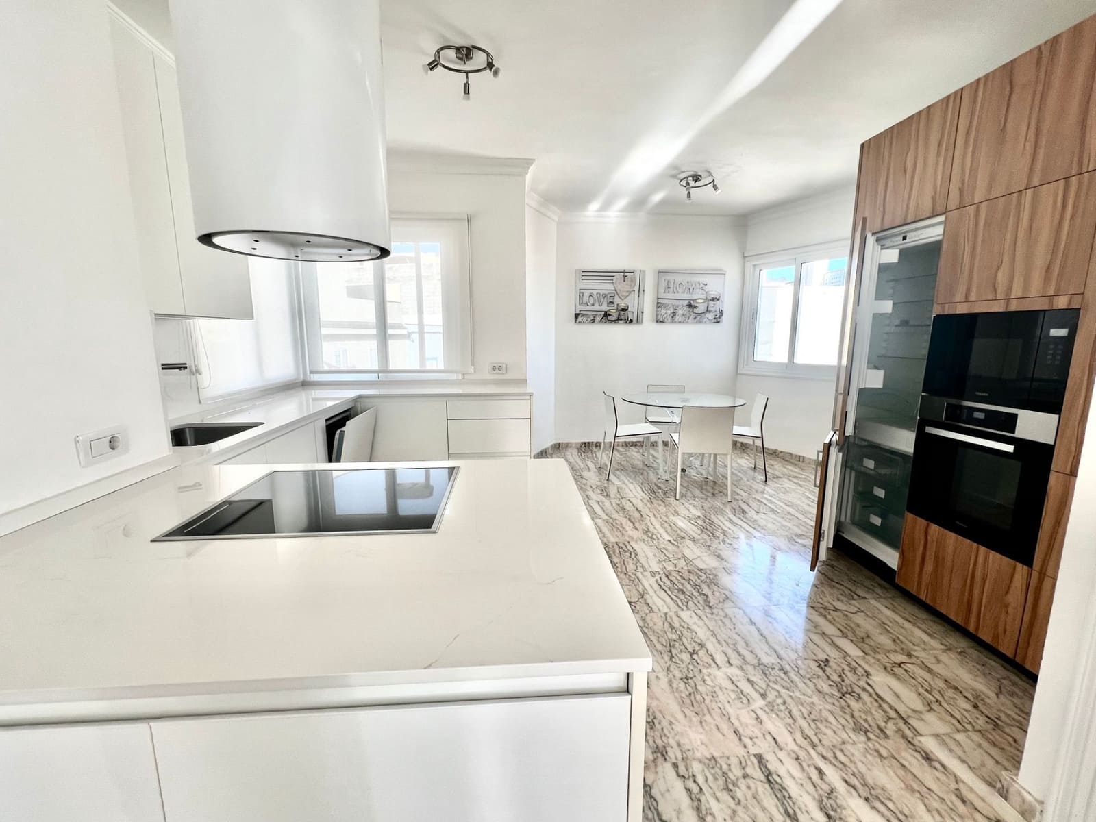 4 soveværelse Byhus til salg i La Caleta med garage - € 1.650.000 (Ref: 9246382)