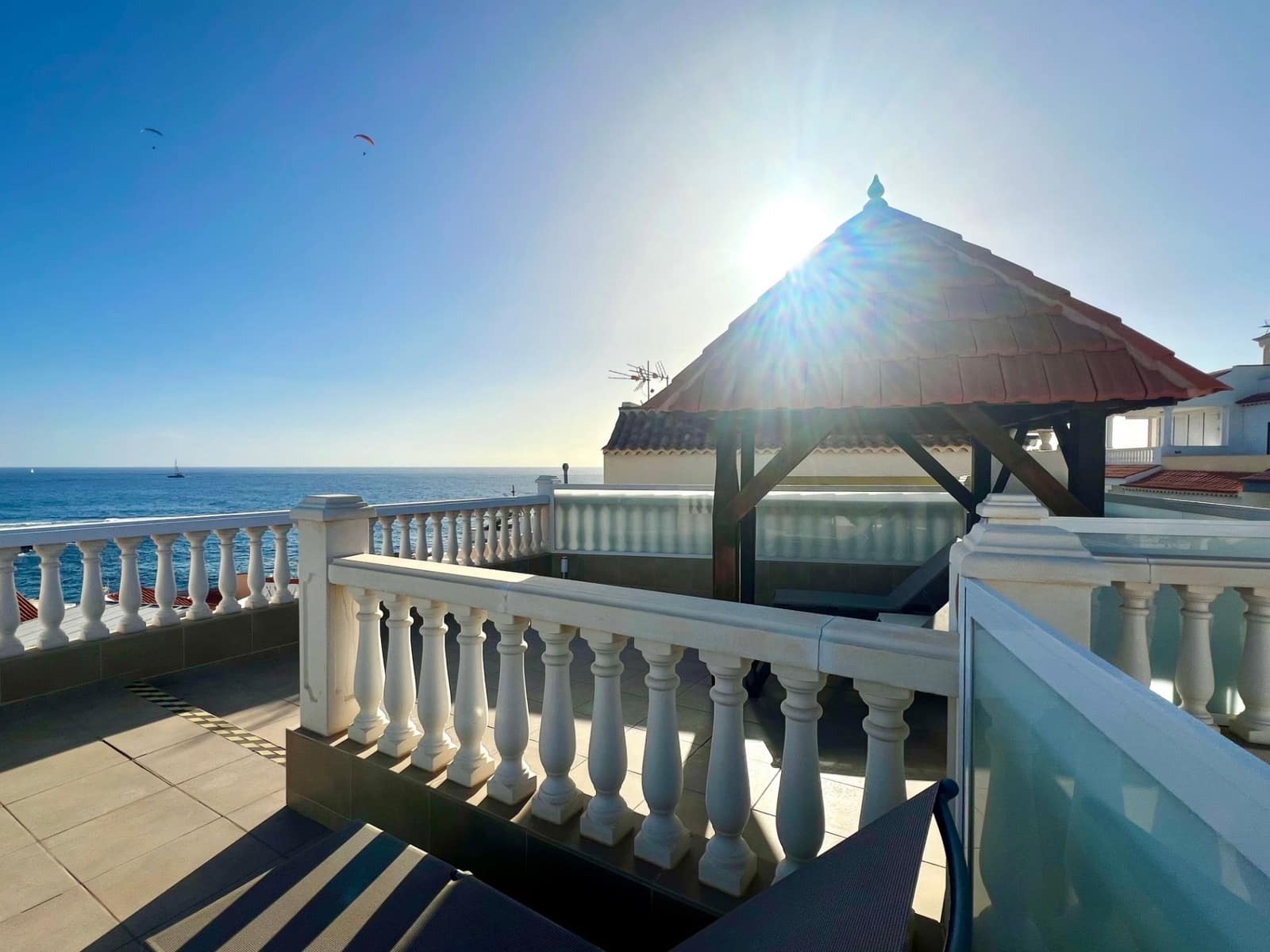 4 soveværelse Byhus til salg i La Caleta med garage - € 1.650.000 (Ref: 9246382)