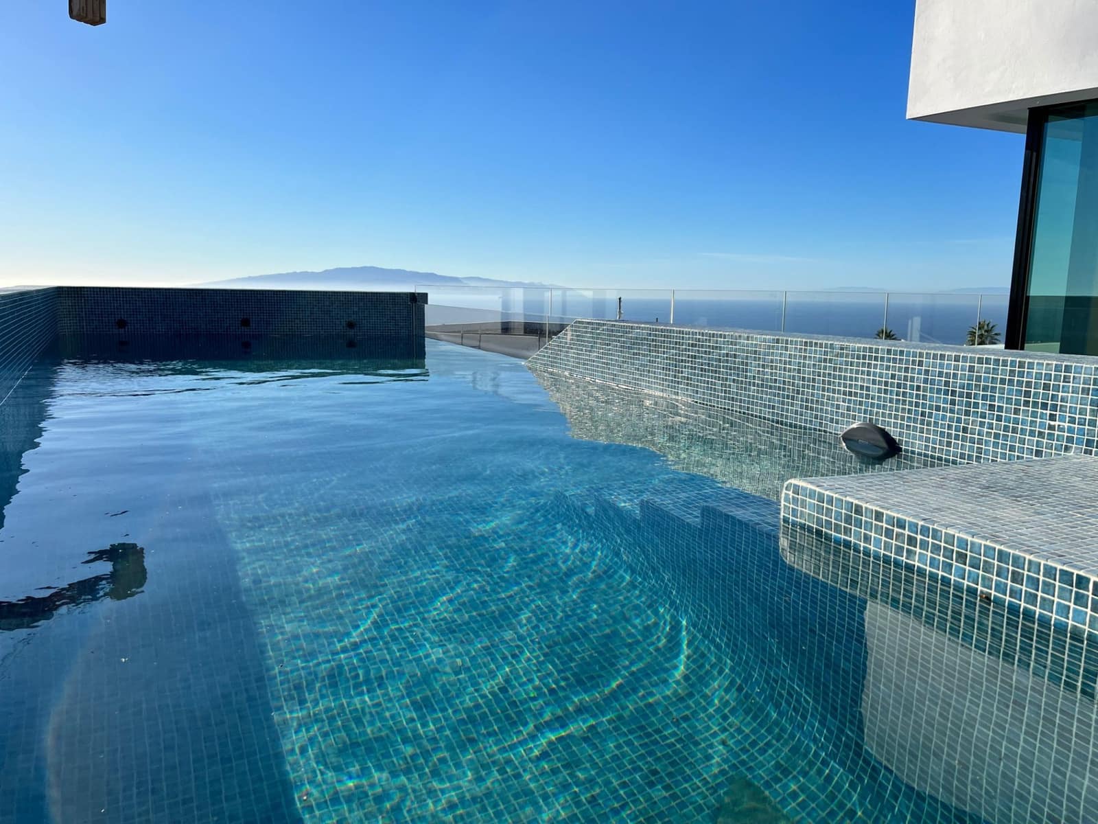 3 soveværelse Villa til salg i Guia de Isora med swimmingpool garage - € 3.290.000 (Ref: 9246383)