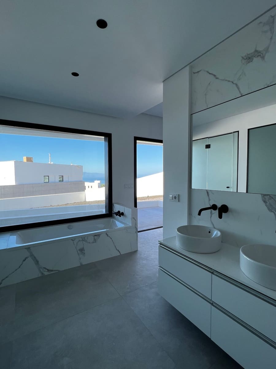 3 soveværelse Villa til salg i Guia de Isora med swimmingpool garage - € 3.290.000 (Ref: 9246383)