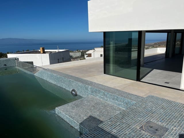 3 soveværelse Villa til salg i Guía de Isora med swimmingpool garage - € 3.290.000 (Ref: 9246383)