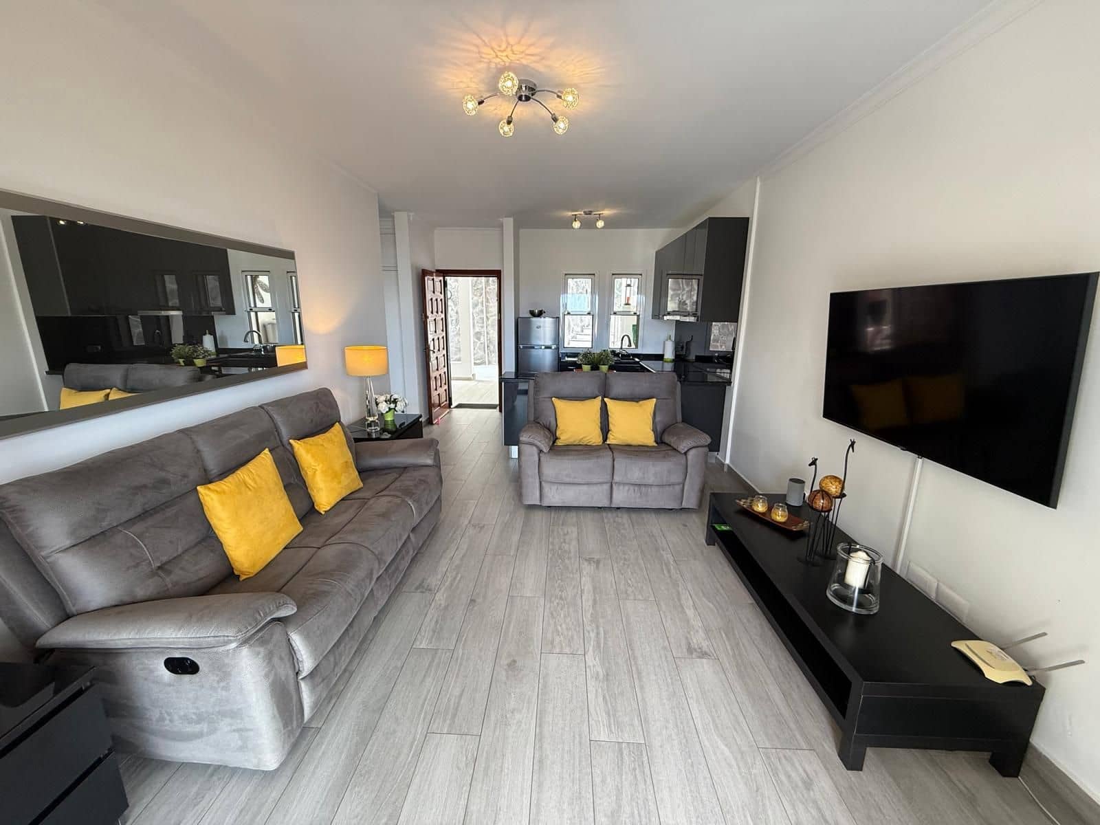 1 makuuhuone Huoneisto myytävänä paikassa Costa Adeje mukana uima-altaan - 269 000 € (Ref: 9254751)