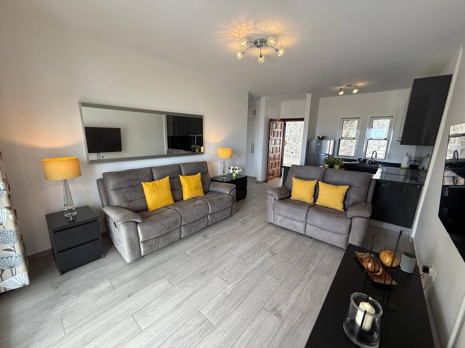 1 makuuhuone Huoneisto myytävänä paikassa Costa Adeje mukana uima-altaan - 269 000 € (Ref: 9254751)