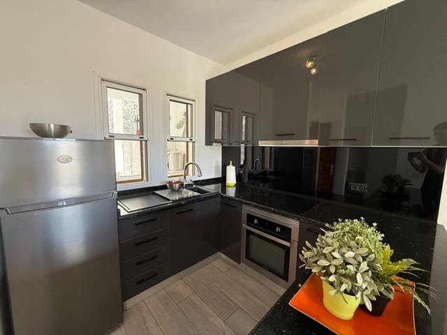 Apartamento de 1 habitación en San Eugenio Alto, Adeje en venta con piscina - 269.000 € (Ref: 9254751)