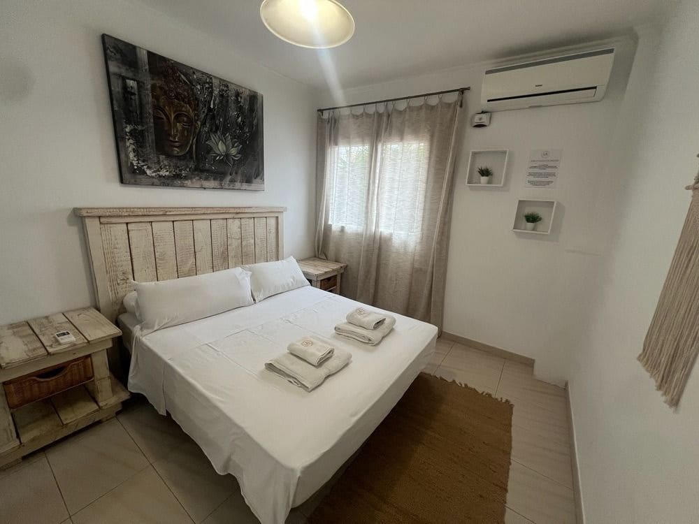 6 soverom Villa til salgs i Costa Adeje med svømmebasseng garasje - € 1 700 000 (Ref: 9264056)