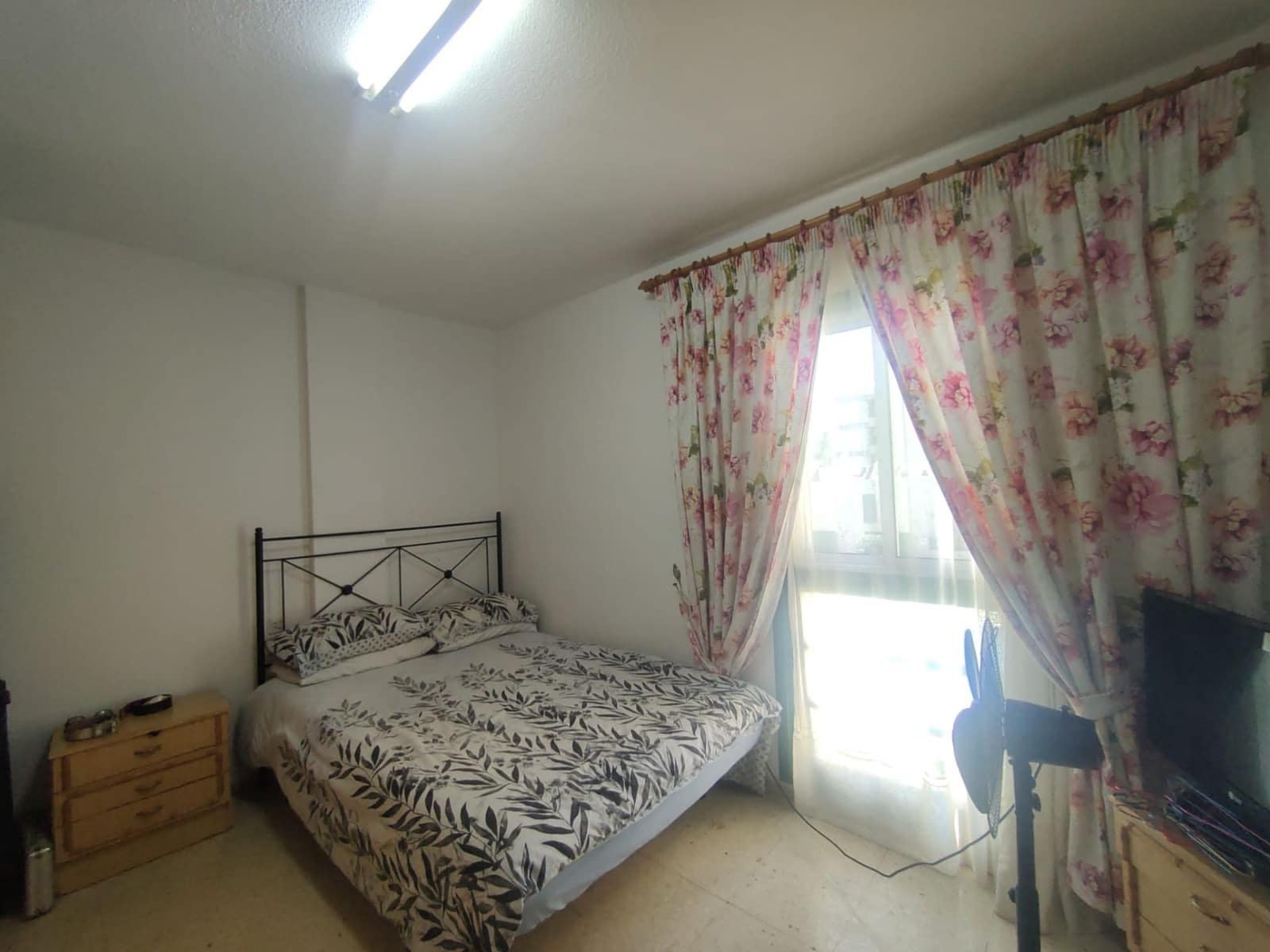 2 bedroom Apartment for sale in Playa de las Americas with pool - € 350,000 (Ref: 9303101)