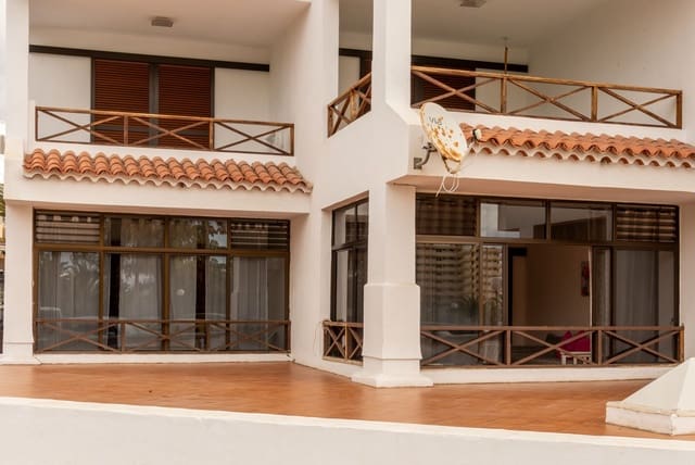 2 quarto Apartamento para venda em Los Cristianos, Arona com piscina - 415 000 € (Ref: 9310523)