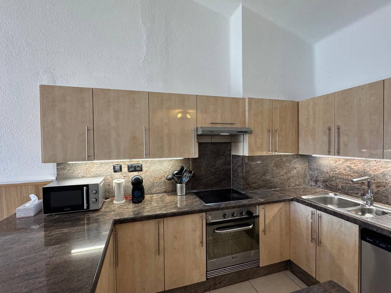 3 soveværelse Byhus til leje i Fanabe med swimmingpool - € 1.900 (Ref: 9326038)