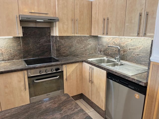 3 camera da letto Casa da affittare in Fañabe, Adeje con piscina - 1.900 € (Rif: 9326038)