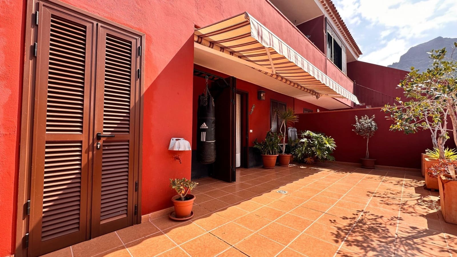 4 sovrum Hus till salu i El Madronal med pool garage - 630 000 € (Ref: 9340753)