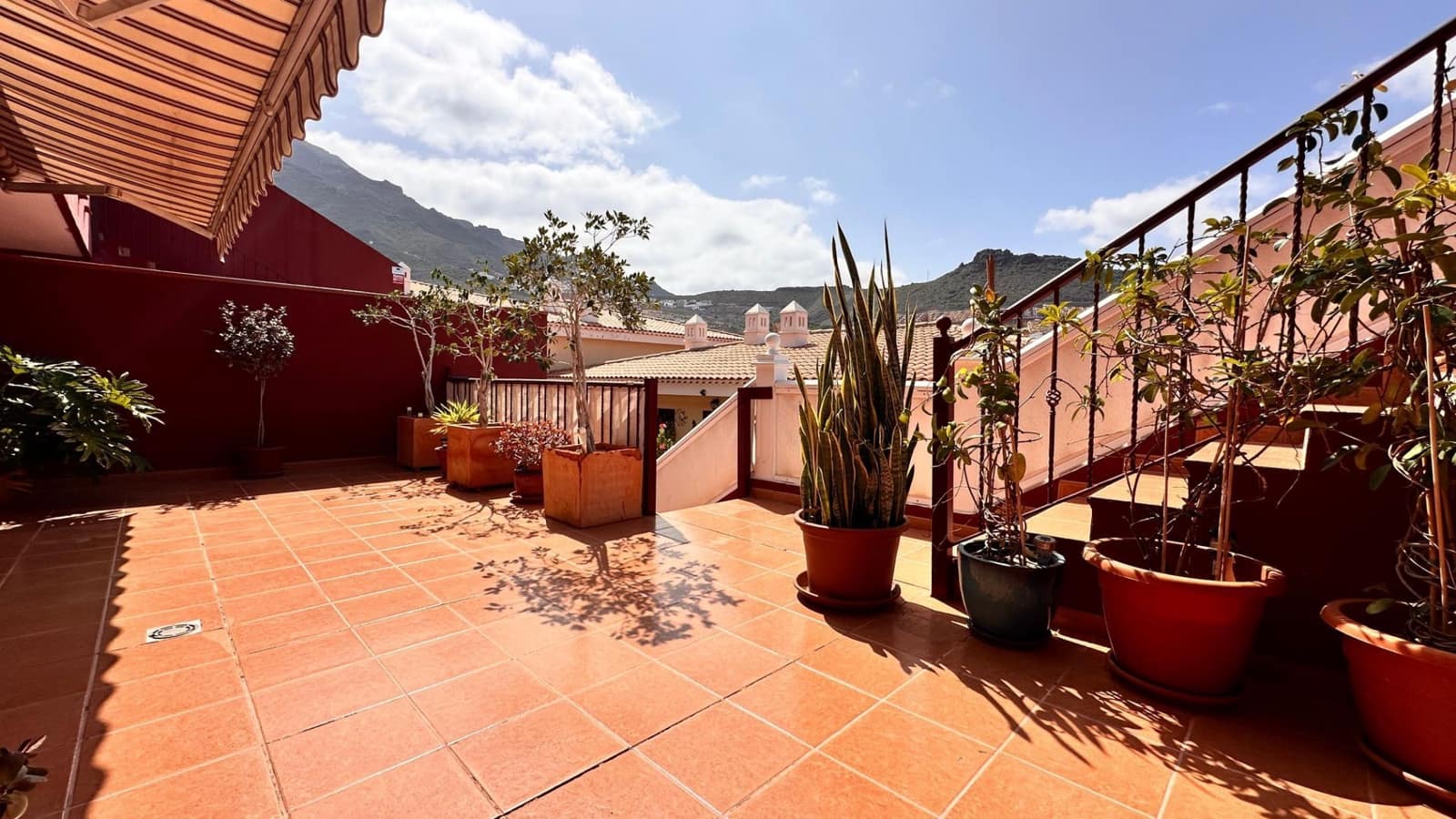 4 sovrum Hus till salu i El Madronal med pool garage - 630 000 € (Ref: 9340753)