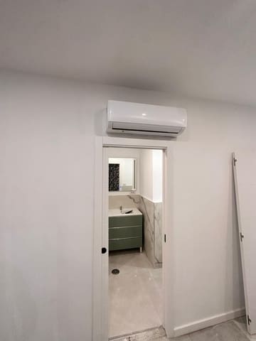 Local Commercial à vendre à Playa de las Americas, Arona avec piscine garage - 200 000 € (Ref: 9349061)