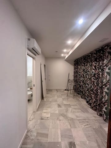 Local Commercial à vendre à Playa de las Americas, Arona avec piscine garage - 200 000 € (Ref: 9349061)