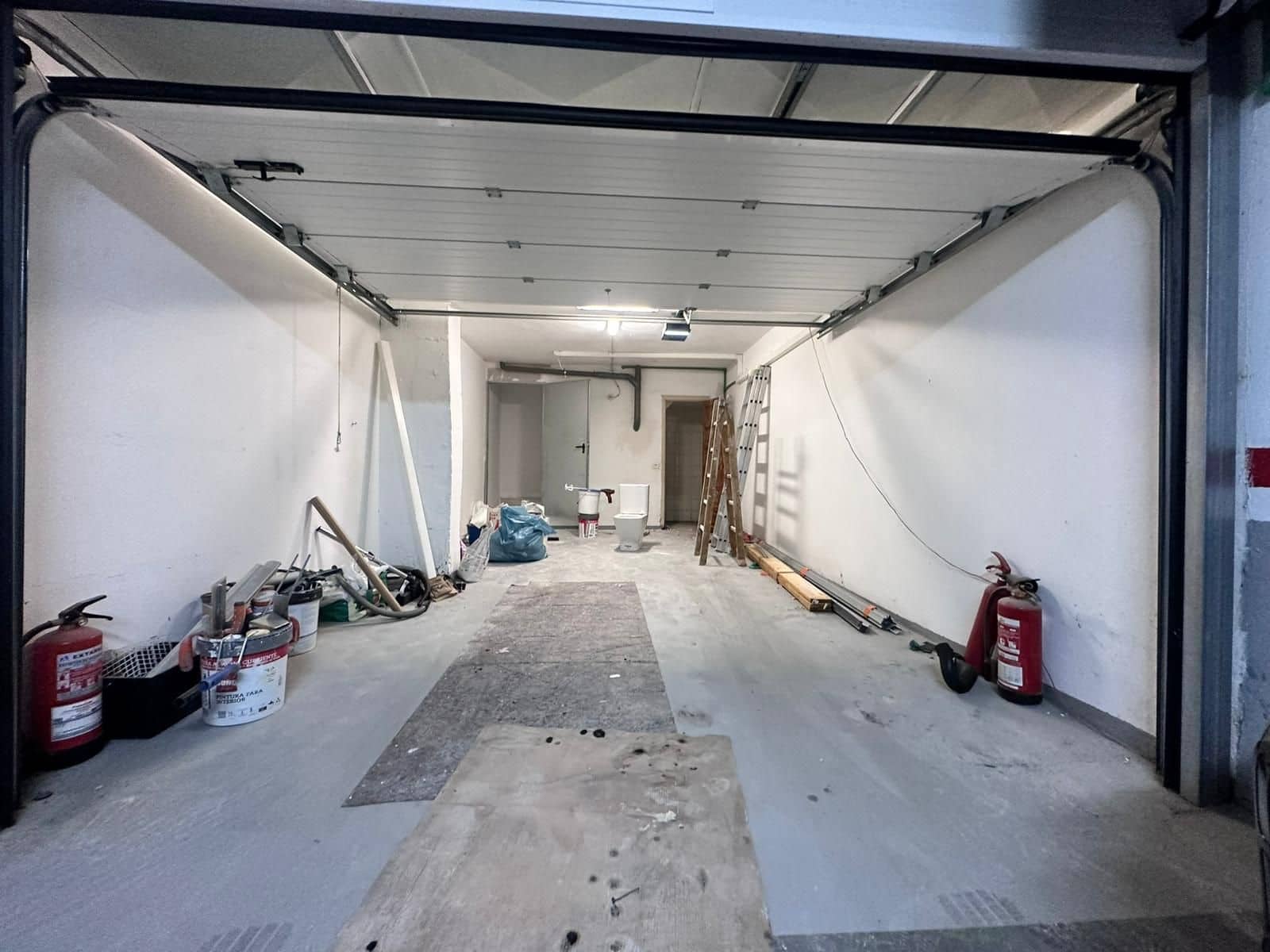 Local Commercial à vendre à Playa de las Americas avec piscine garage - 200 000 € (Ref: 9349061)