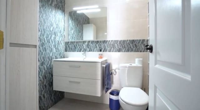 2 soveværelse Lejlighed til salg i Guía de Isora med garage - € 274.000 (Ref: 9367021)