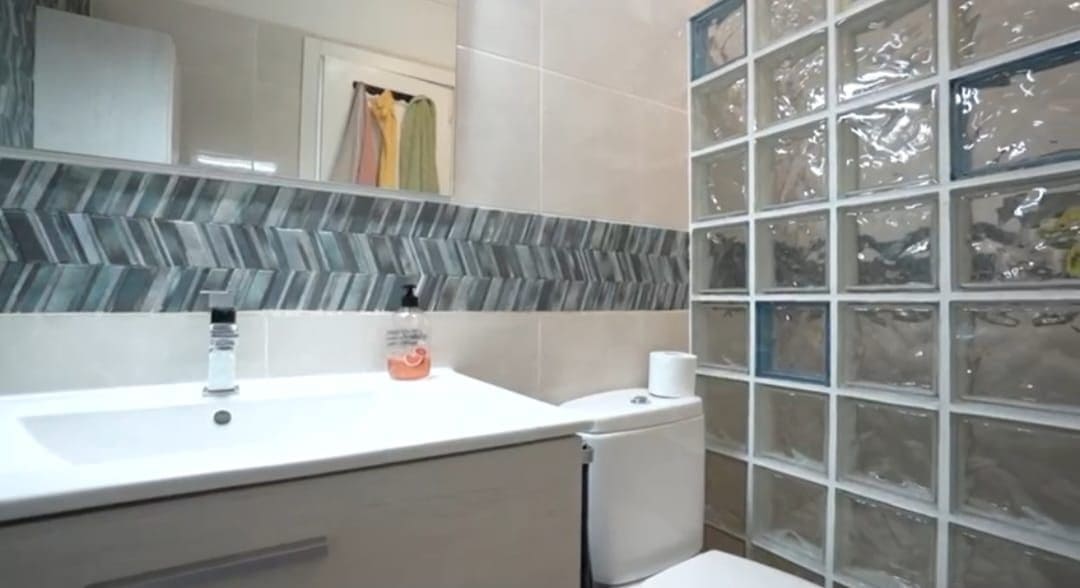 2 bedroom Apartment for sale in Guia de Isora with garage - € 274,000 (Ref: 9367021)