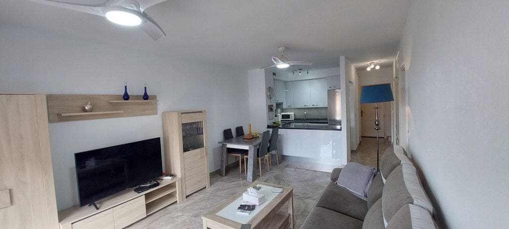Apartamento de 2 habitaciones en Costa Adeje en venta con piscina garaje - 335.000 € (Ref: 9390306)