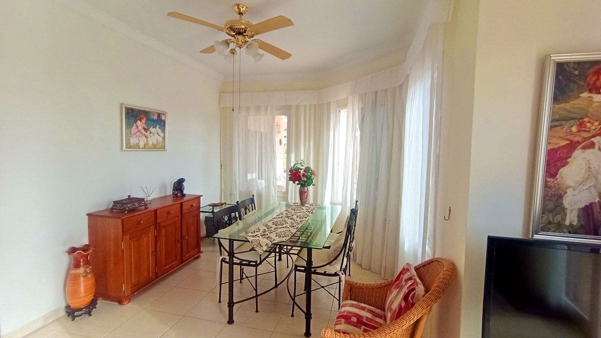 Chalet de 3 habitaciones en Puerto Santiago en venta con piscina garaje - 750.000 € (Ref: 9398228)