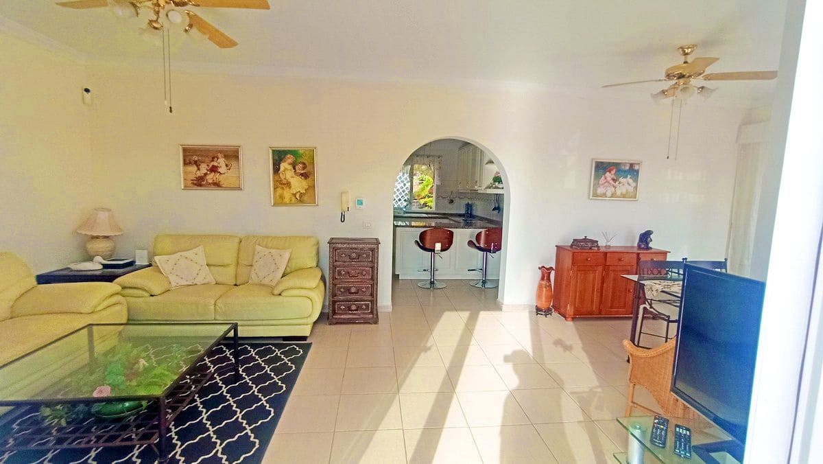 Chalet de 3 habitaciones en Puerto Santiago en venta con piscina garaje - 750.000 € (Ref: 9398228)