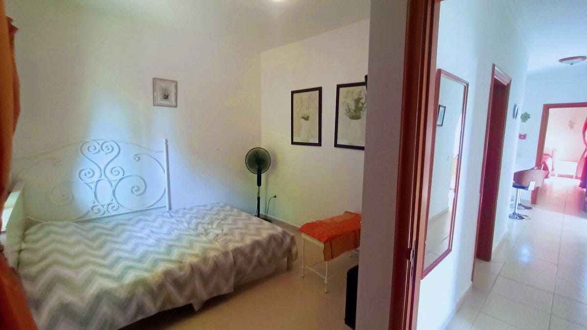 Chalet de 3 habitaciones en Puerto Santiago en venta con piscina garaje - 750.000 € (Ref: 9398228)