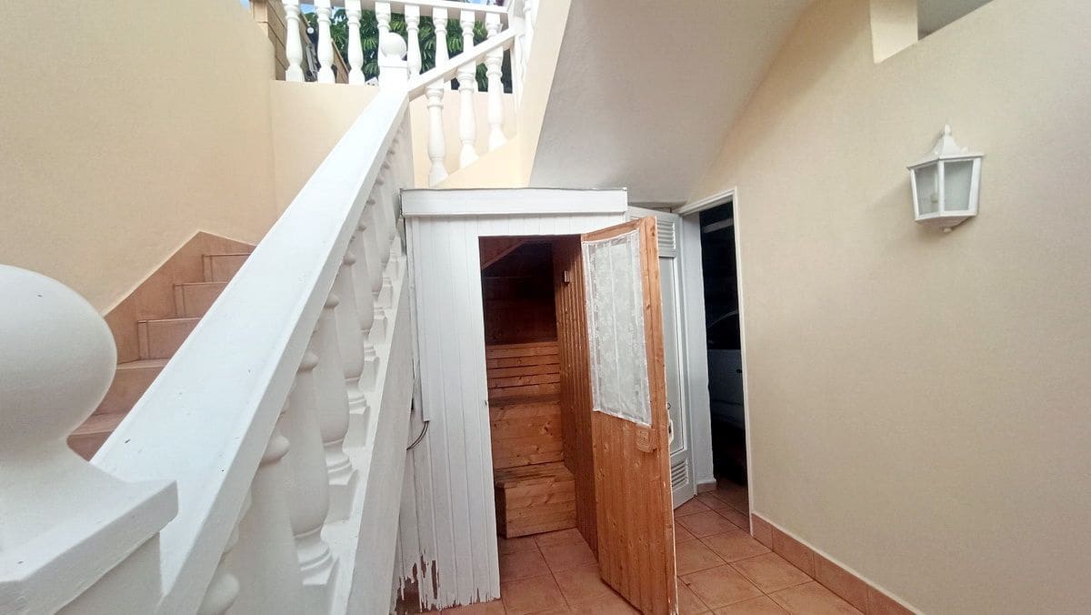 Chalet de 3 habitaciones en Puerto Santiago en venta con piscina garaje - 750.000 € (Ref: 9398228)