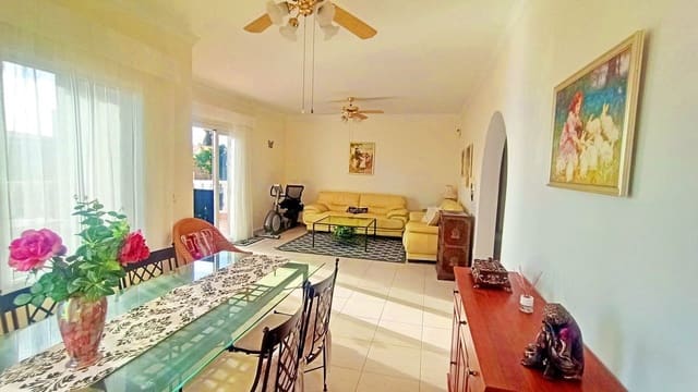 3 soverom Villa til salgs i Puerto Santiago, Santiago del Teide med svømmebasseng garasje - € 750 000 (Ref: 9398228)