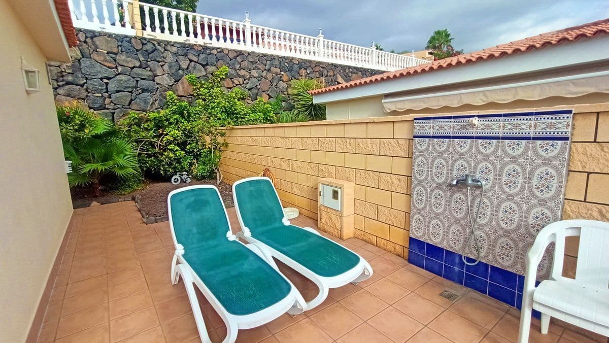 Chalet de 3 habitaciones en Puerto Santiago en venta con piscina garaje - 750.000 € (Ref: 9398228)