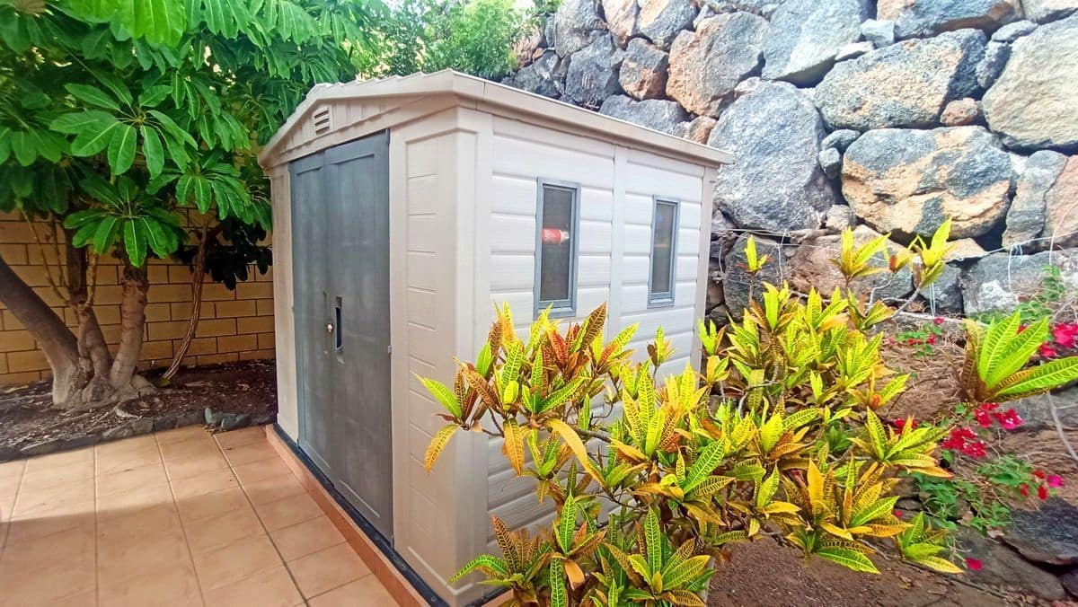 Chalet de 3 habitaciones en Puerto Santiago en venta con piscina garaje - 750.000 € (Ref: 9398228)