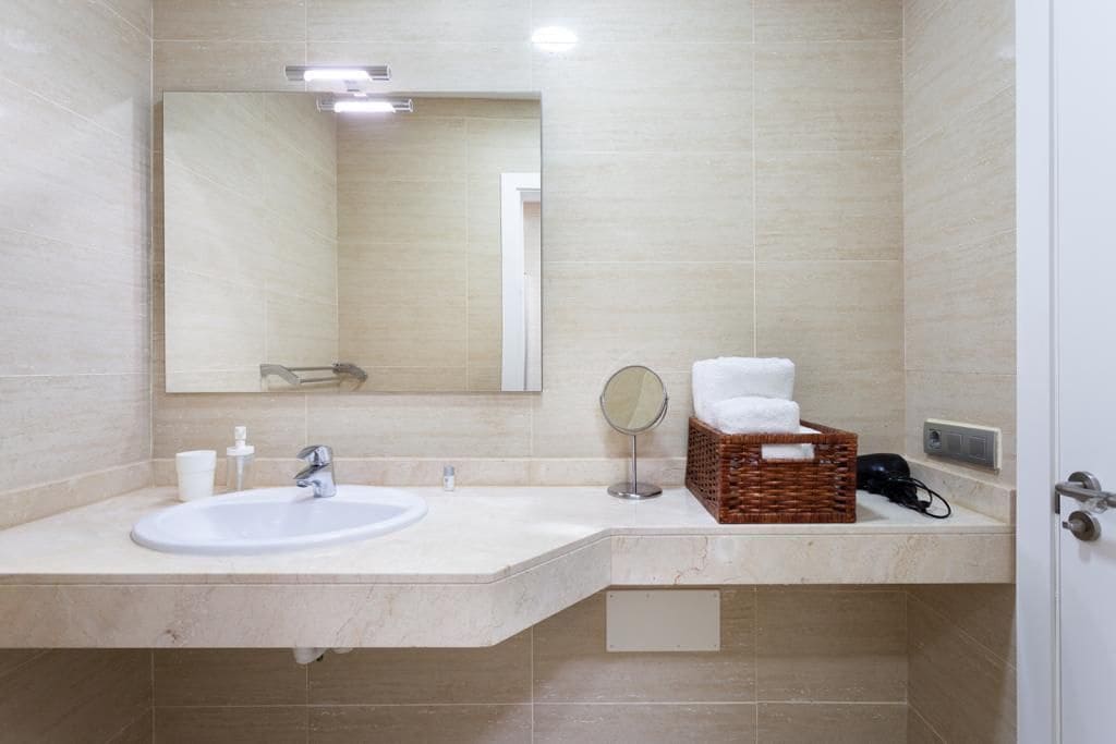 2 bedroom Apartment for sale in Amarilla Golf with pool garage - € 420,000 (Ref: 9398229)