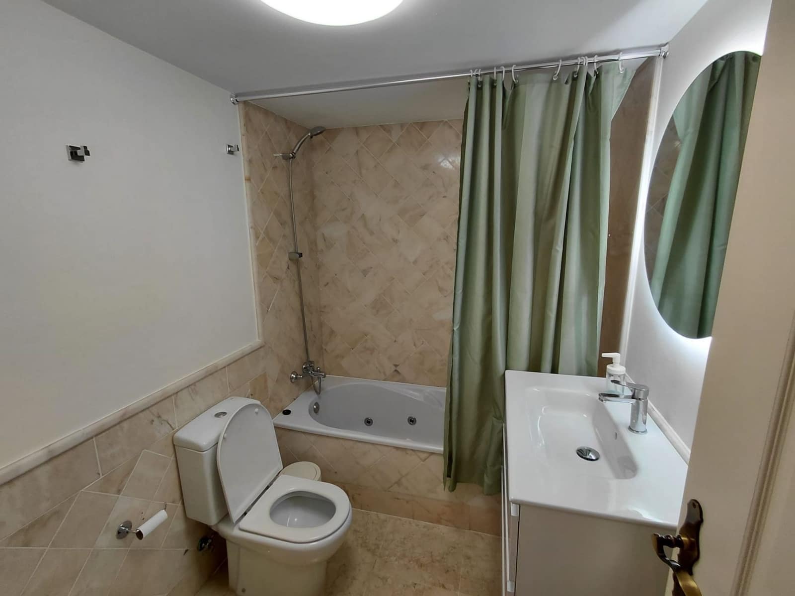 2 slaapkamer Appartement te huur in Palm-Mar met zwembad garage - € 1.880 (Ref: 9406413)