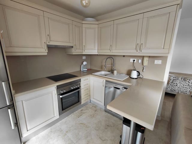 2 sovrum Lägenhet att hyra i Palm-Mar, Arona med pool garage - 1 880 € (Ref: 9406413)