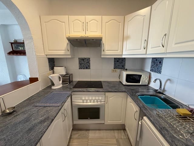 Apartamento de 1 habitación en Costa Adeje, Adeje en venta con piscina - 310.000 € (Ref: 9415686)