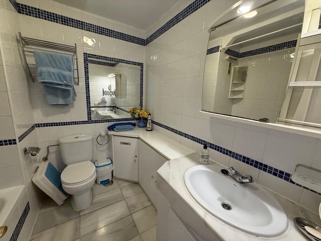 Apartamento de 1 habitación en Costa Adeje, Adeje en venta con piscina - 310.000 € (Ref: 9415686)