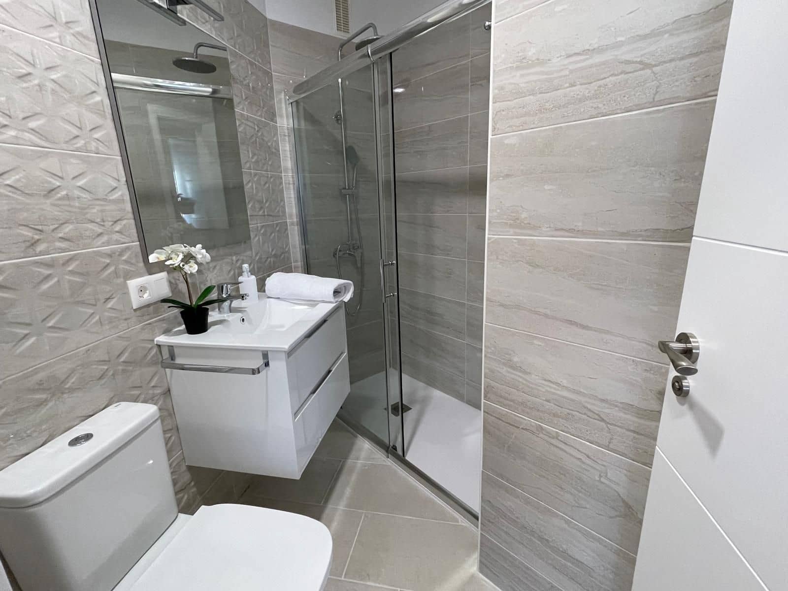 3 camera da letto Attico da affittare in Playa de las Americas con piscina garage - 2.850 € (Rif: 9415687)