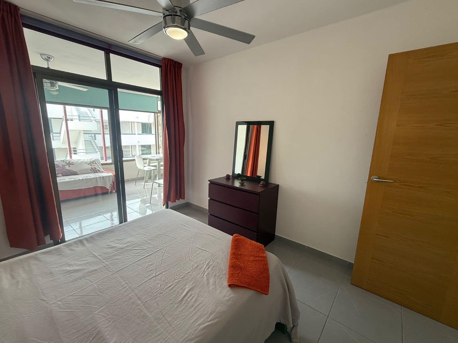 2 quarto Apartamento para venda em Los Cristianos com garagem - 379 000 € (Ref: 9419388)