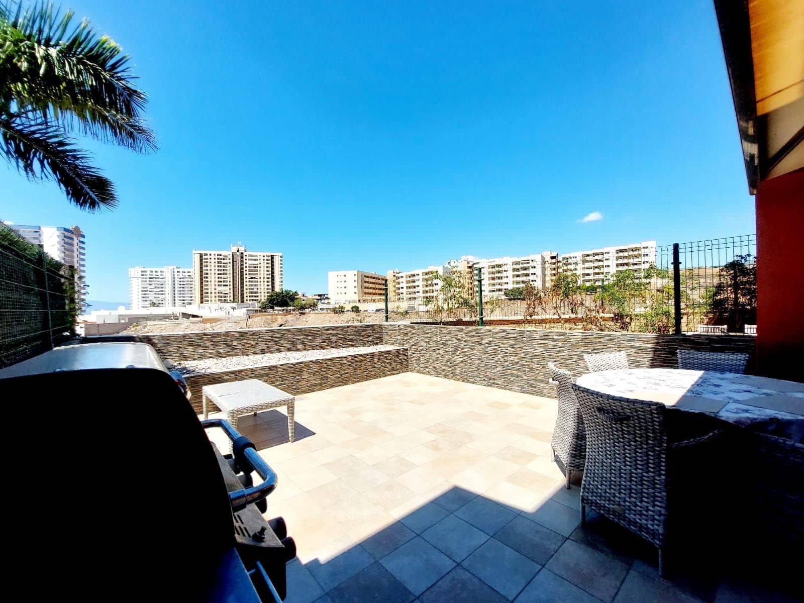 3 soverom Villa til salgs i Playa Paraiso med svømmebasseng garasje - € 600 000 (Ref: 9430360)