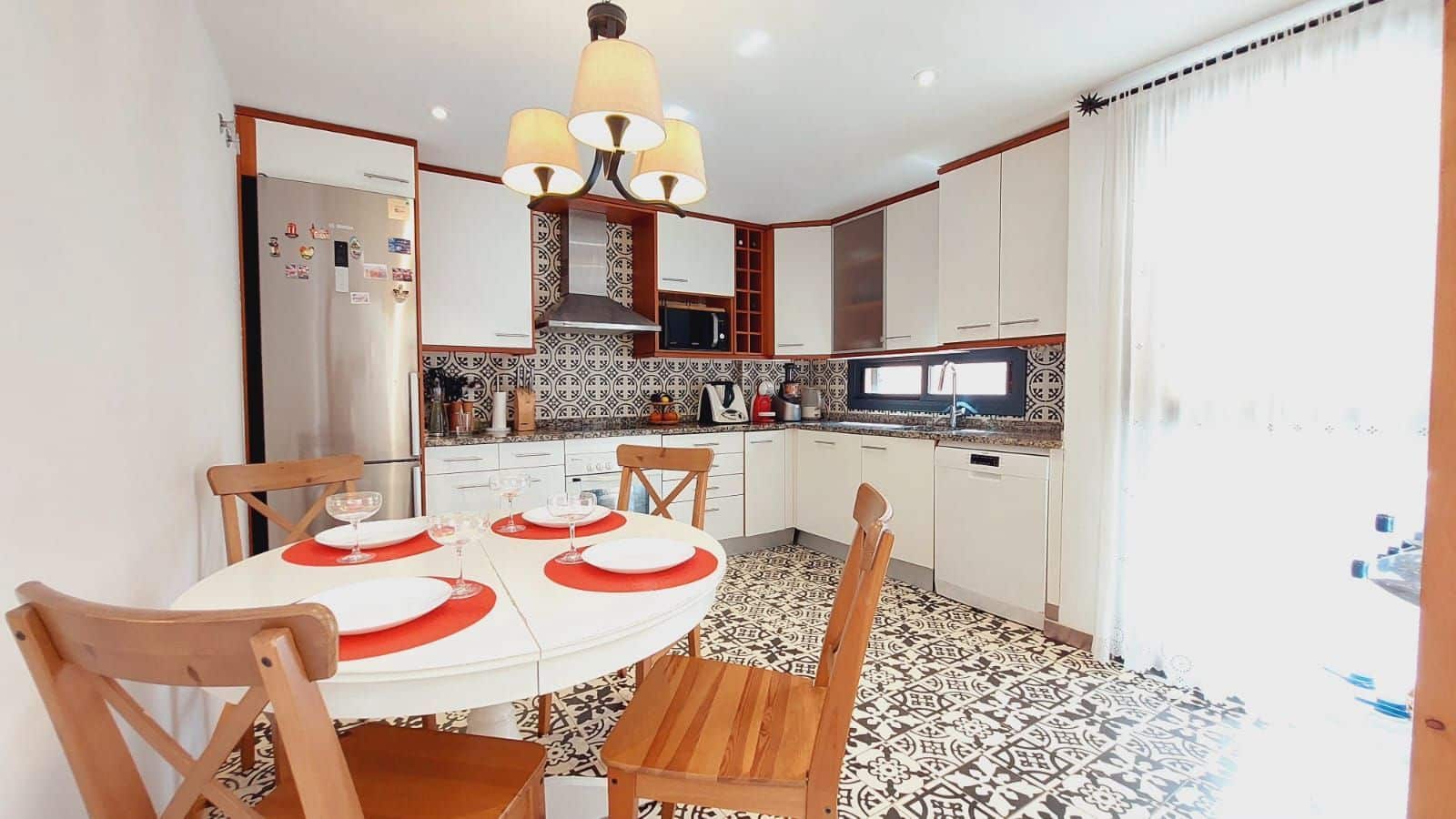 3 soverom Villa til salgs i Playa Paraiso med svømmebasseng garasje - € 600 000 (Ref: 9430360)