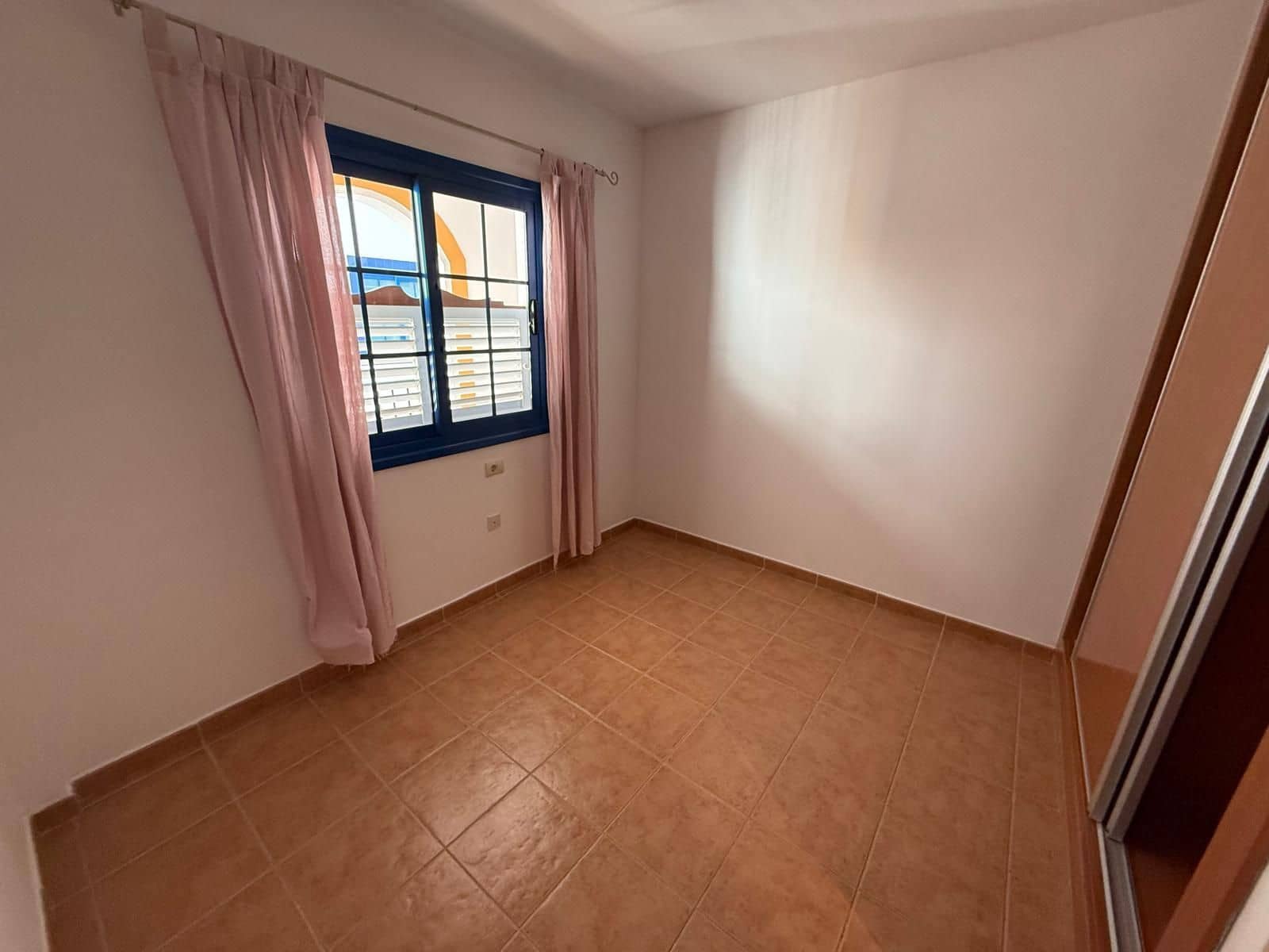 2 soveværelse Lejlighed til leje i San Miguel de Abona med swimmingpool garage - € 1.200 (Ref: 9430362)