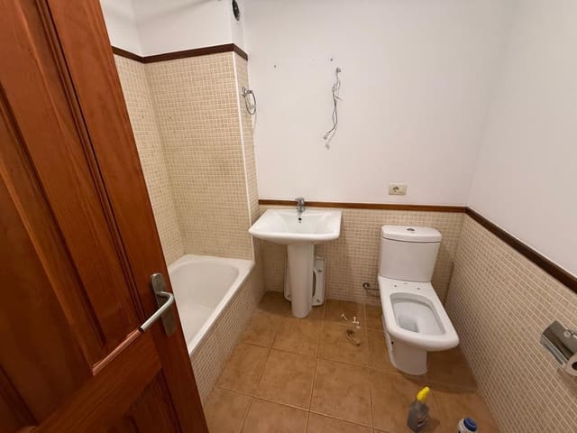 2 makuuhuone Huoneisto vuokrattavana paikassa San Miguel de Abona mukana uima-altaan 
autotalli - 1 200 € (Ref: 9430362)