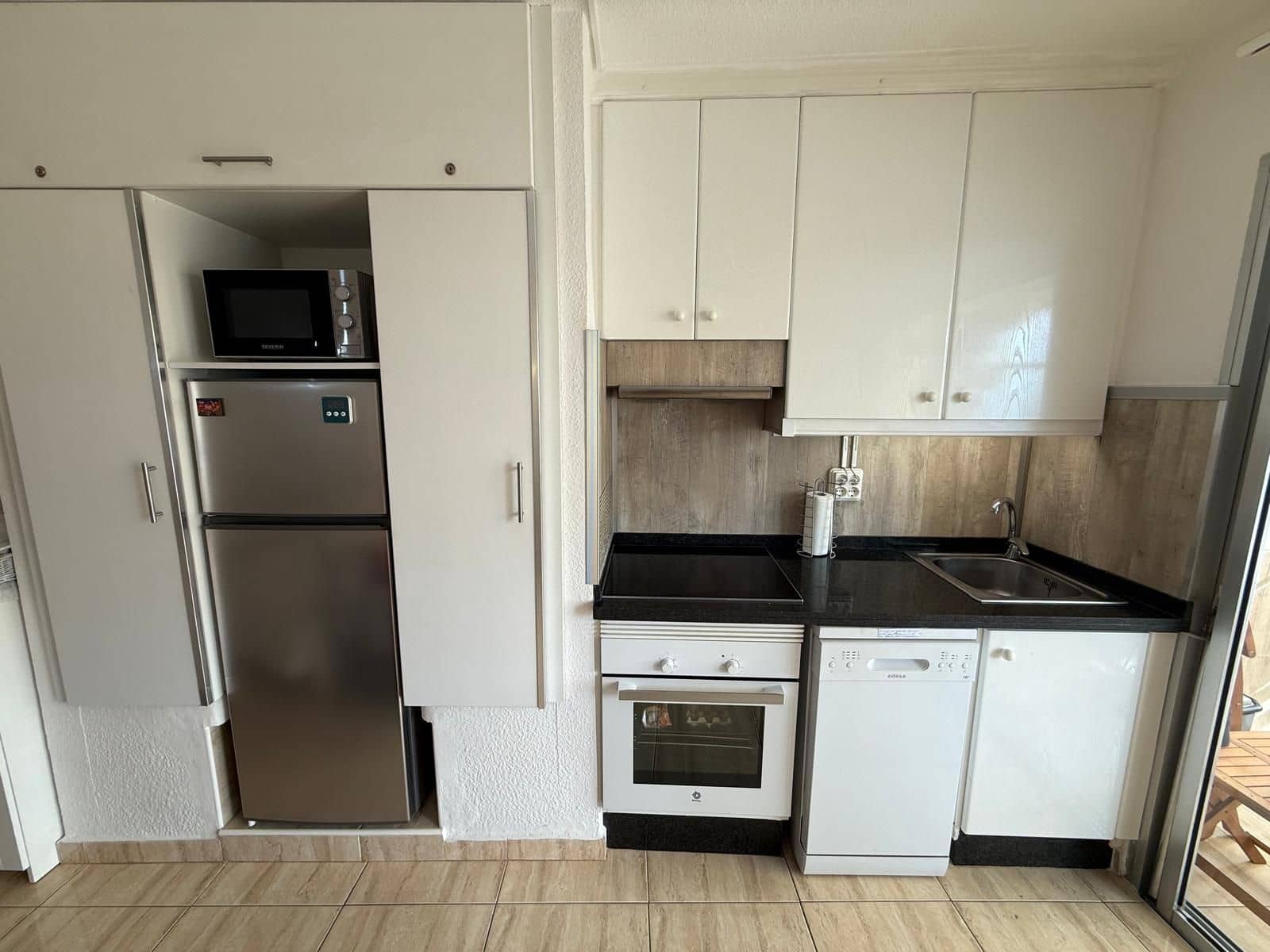 Studio for sale in Playa Fanabe with pool - € 239,950 (Ref: 9430363)